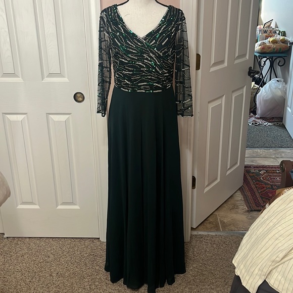 JKara woman’s three-quarter length sleeve made it down - Picture 1 of 8